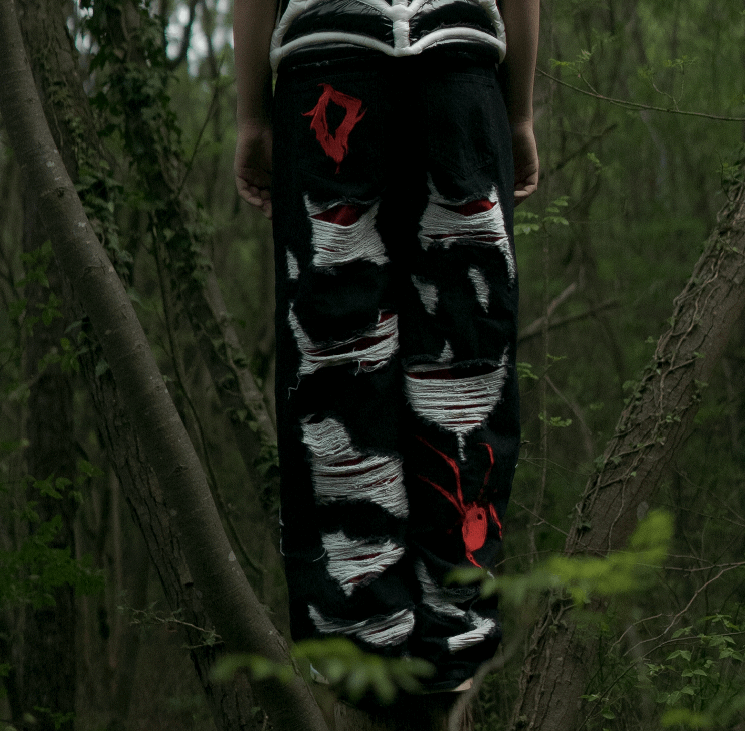 Spider Distressed Jeans