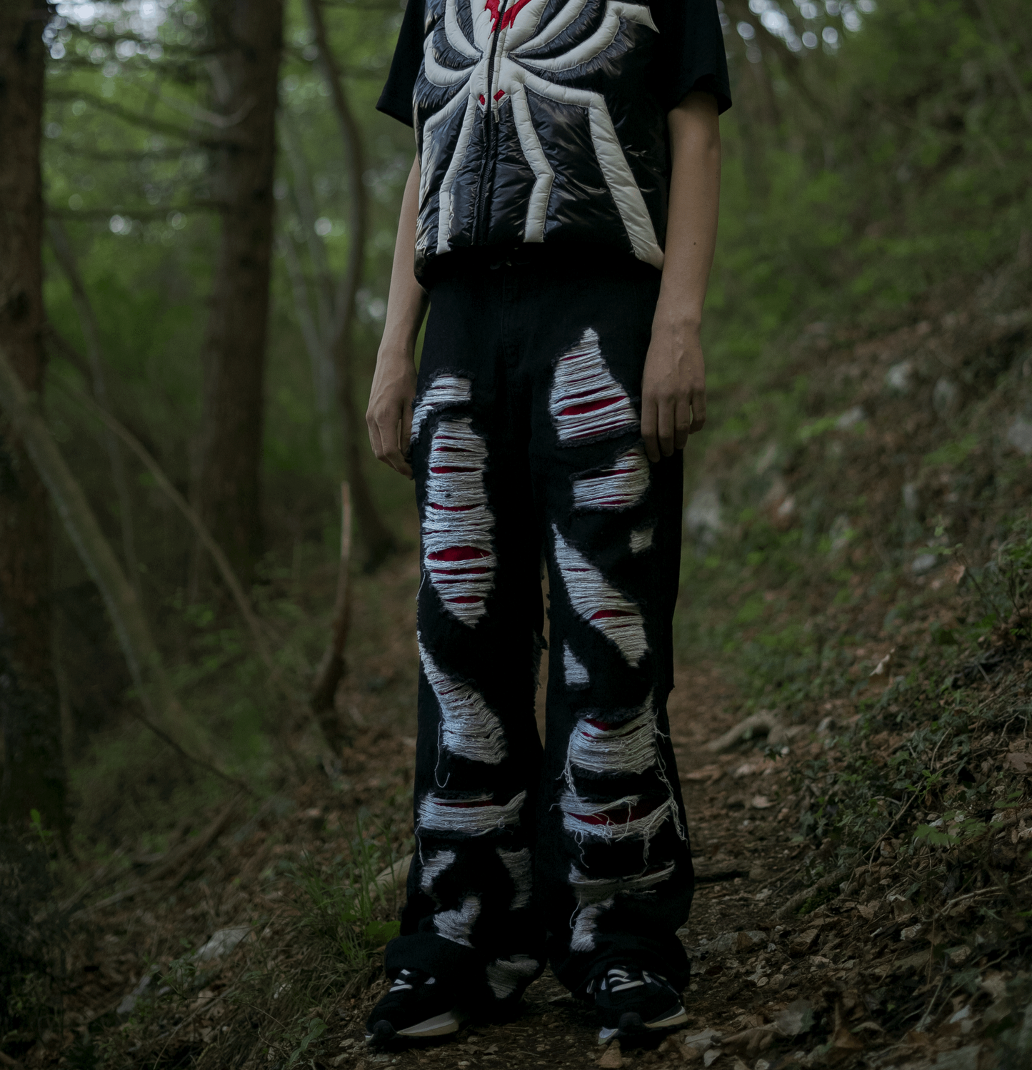 Spider Distressed Jeans